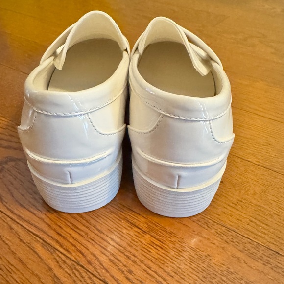 NWT Reaction Kenneth Cole White Loafers Size 8 - Picture 2 of 7